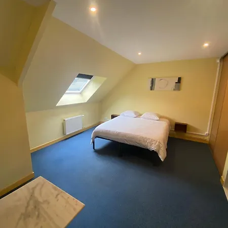 Les Moulins Apartment *