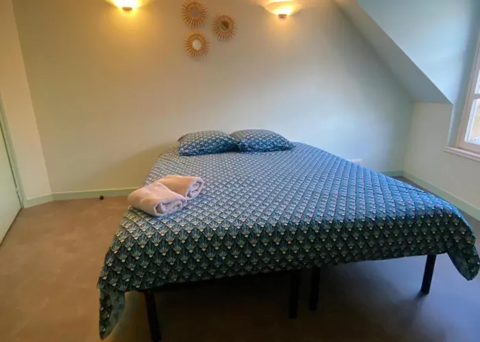 Les Moulins Apartment *