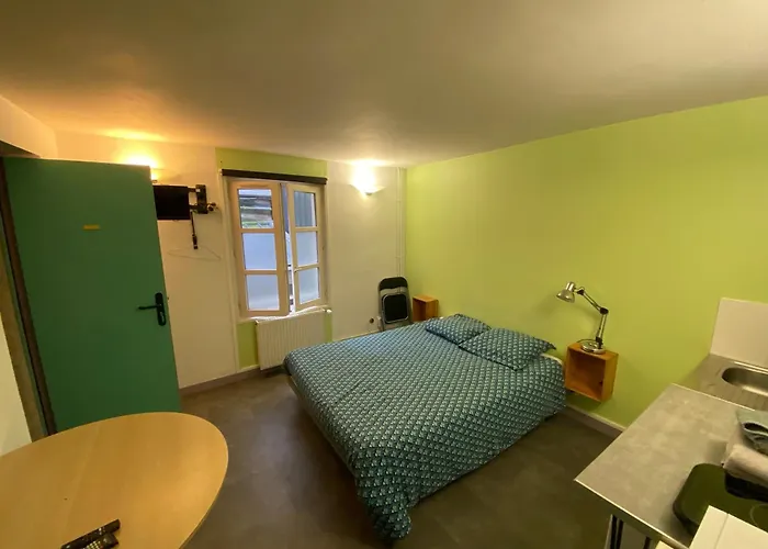 Les Moulins Apartment *