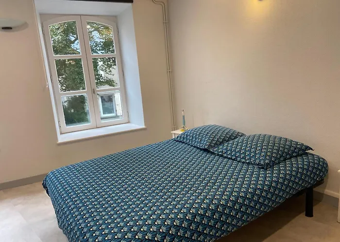 Les Moulins Apartment *