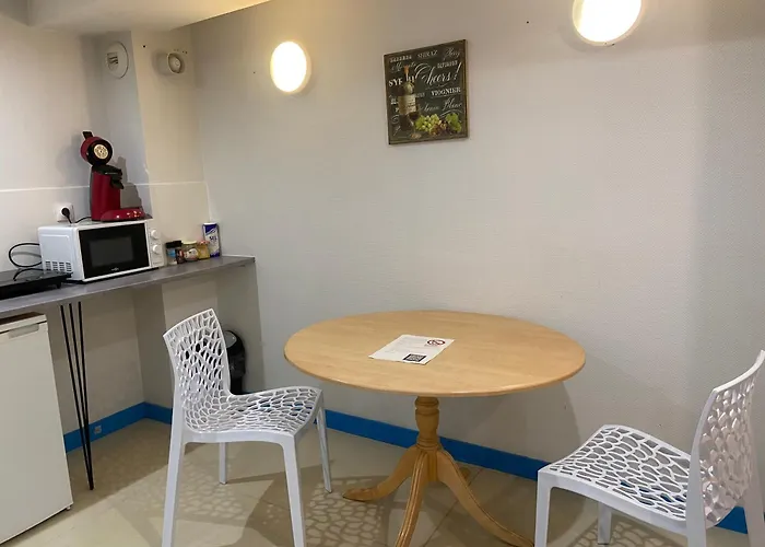 Les Moulins Apartment *